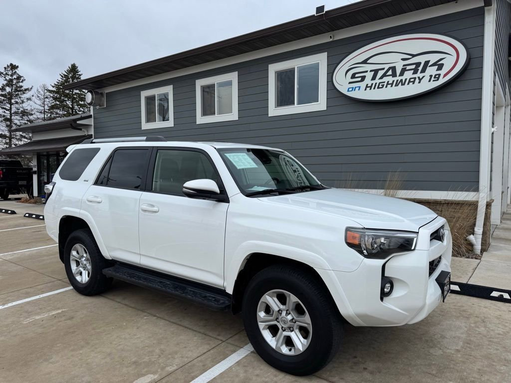 Used 2024 Toyota 4Runner SR5 Premium image 2