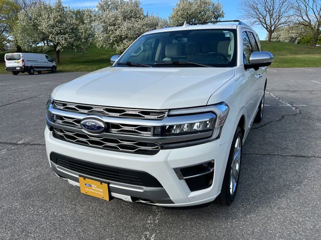 Used 2023 Ford Expedition Platinum AWD/4WD image 4