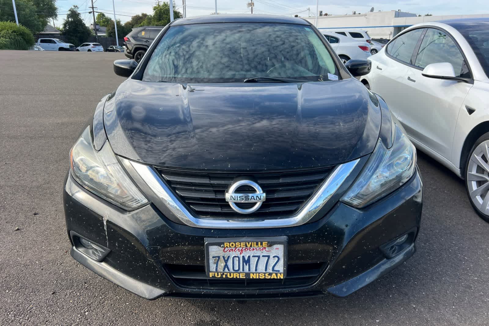 Used 2016 Nissan Altima 2.5 SR w/ LED Appearance Package FWD image 2