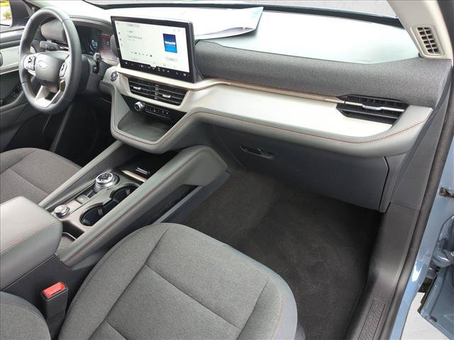 Used 2025 Ford Explorer Active RWD image 22