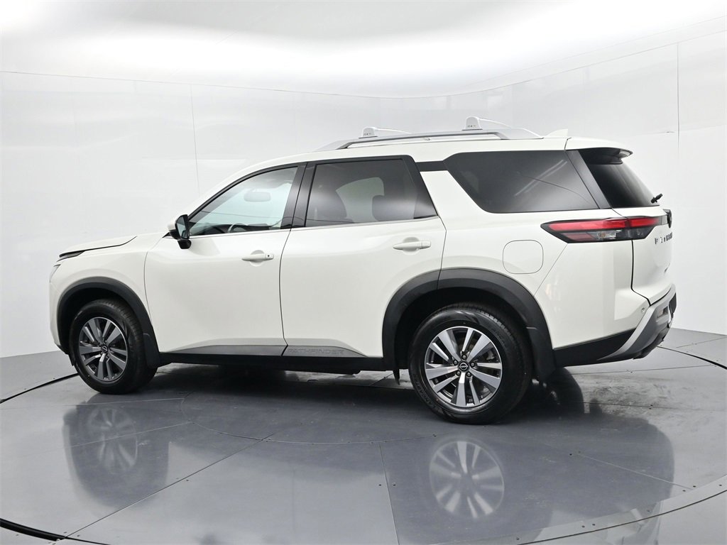 Used 2022 Nissan Pathfinder SL image 5