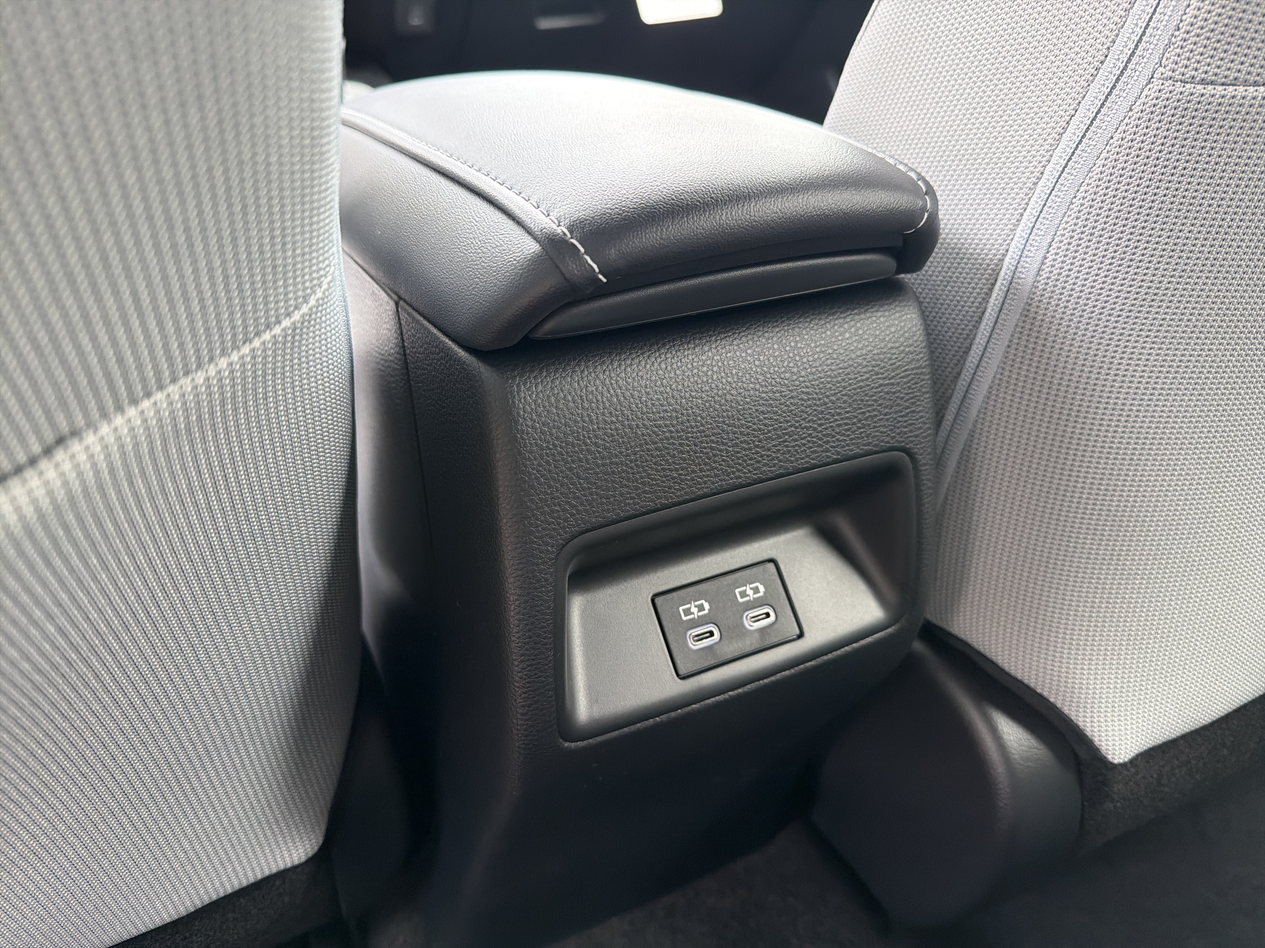 New 2026 Toyota Corolla SE FWD image 13