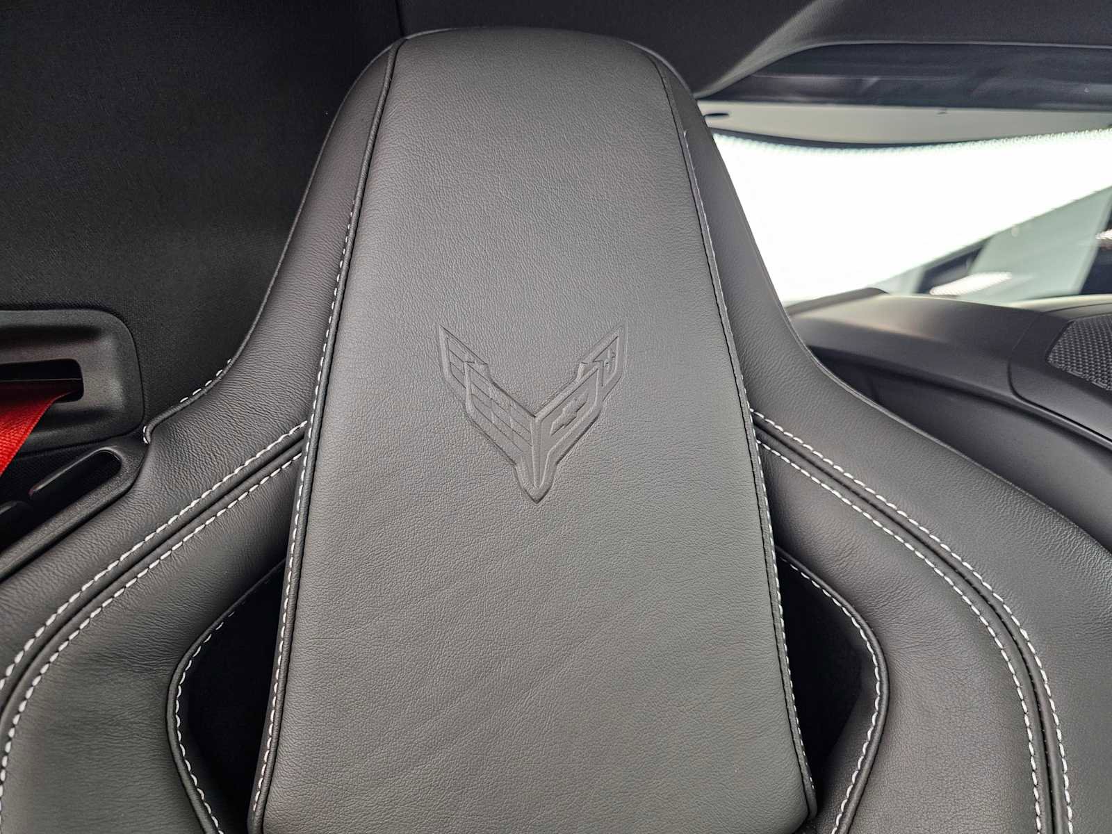 Used 2025 Chevrolet Corvette Stingray Coupe w/ 1LT image 12