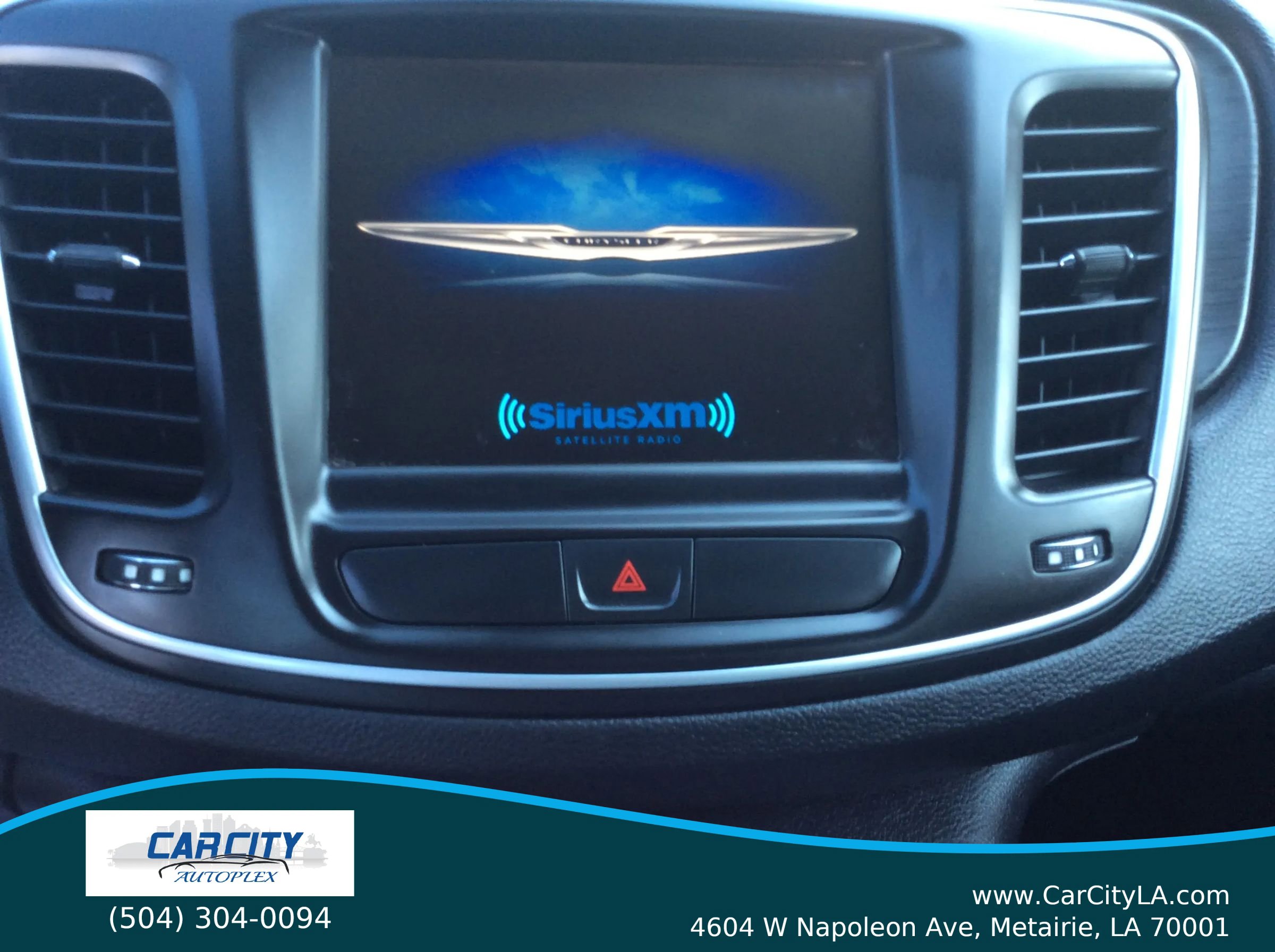 Used 2017 Chrysler 200 Limited Platinum w/ Comfort & Convenience Group image 7