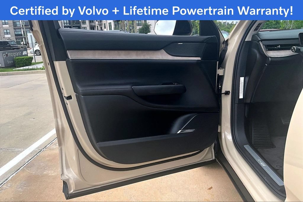 Certified 2025 Volvo EX90 Plus AWD/4WD image 23