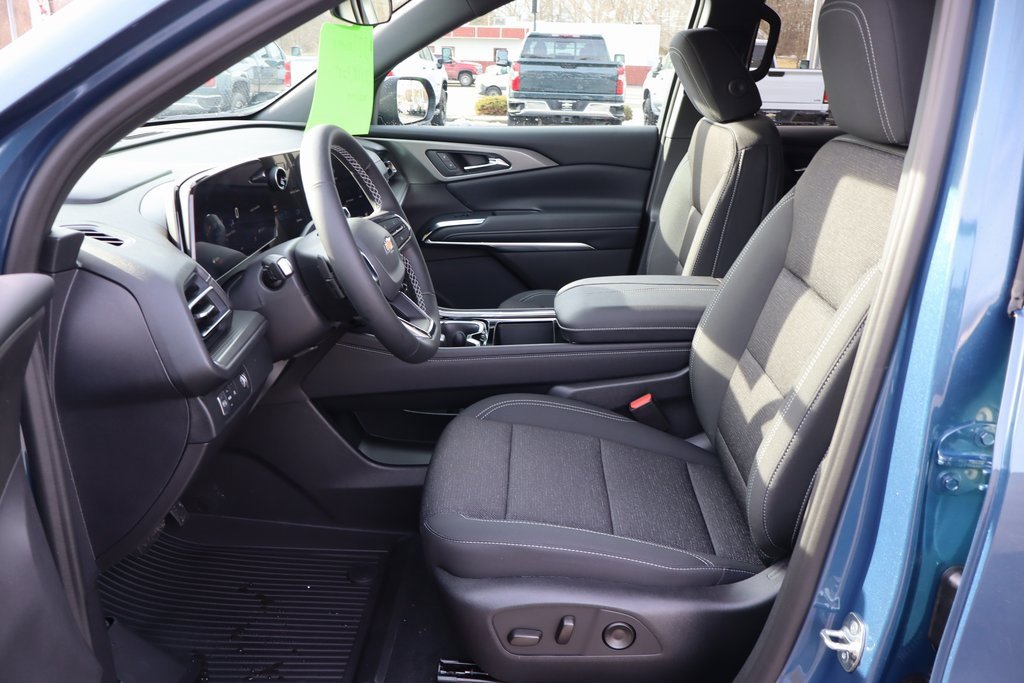 New 2026 Chevrolet Traverse LT w/ LPO, Floor Liner Package image 4