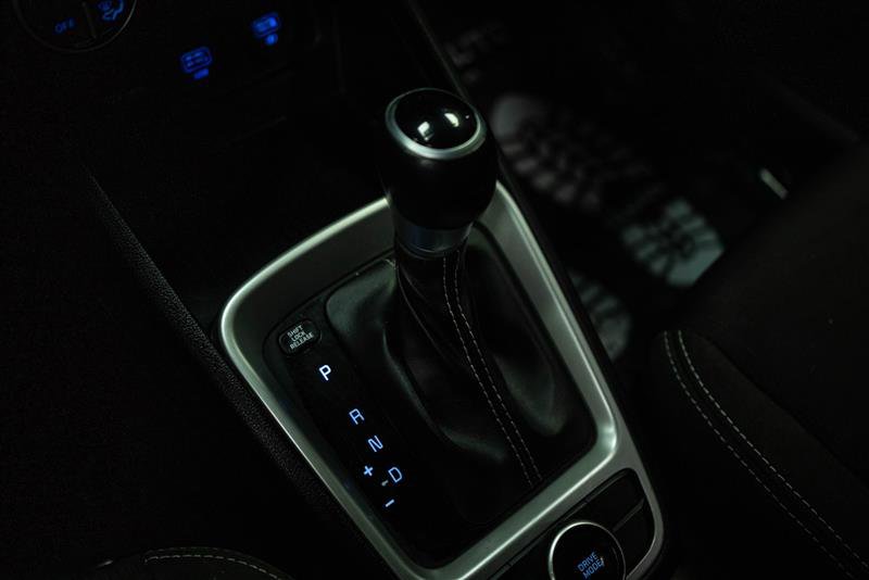 Used 2021 Hyundai Venue SEL image 17