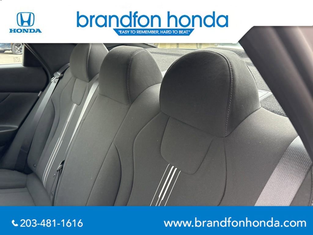 Used 2025 Hyundai Elantra SEL image 24