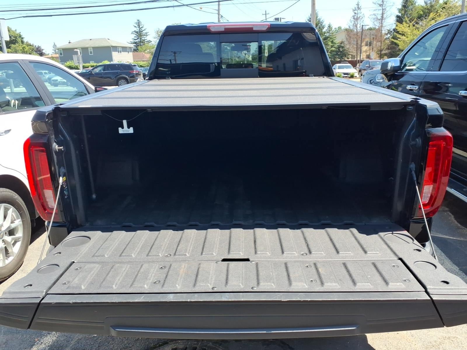 Used 2023 GMC Sierra 1500 SLT w/ SLT Premium Package AWD/4WD image 12