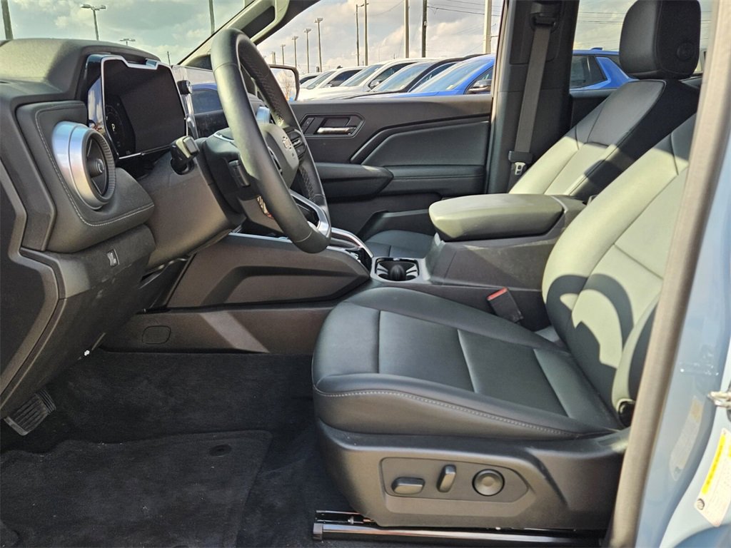 New 2025 Chevrolet Colorado LT w/ LT Convenience Package image 3