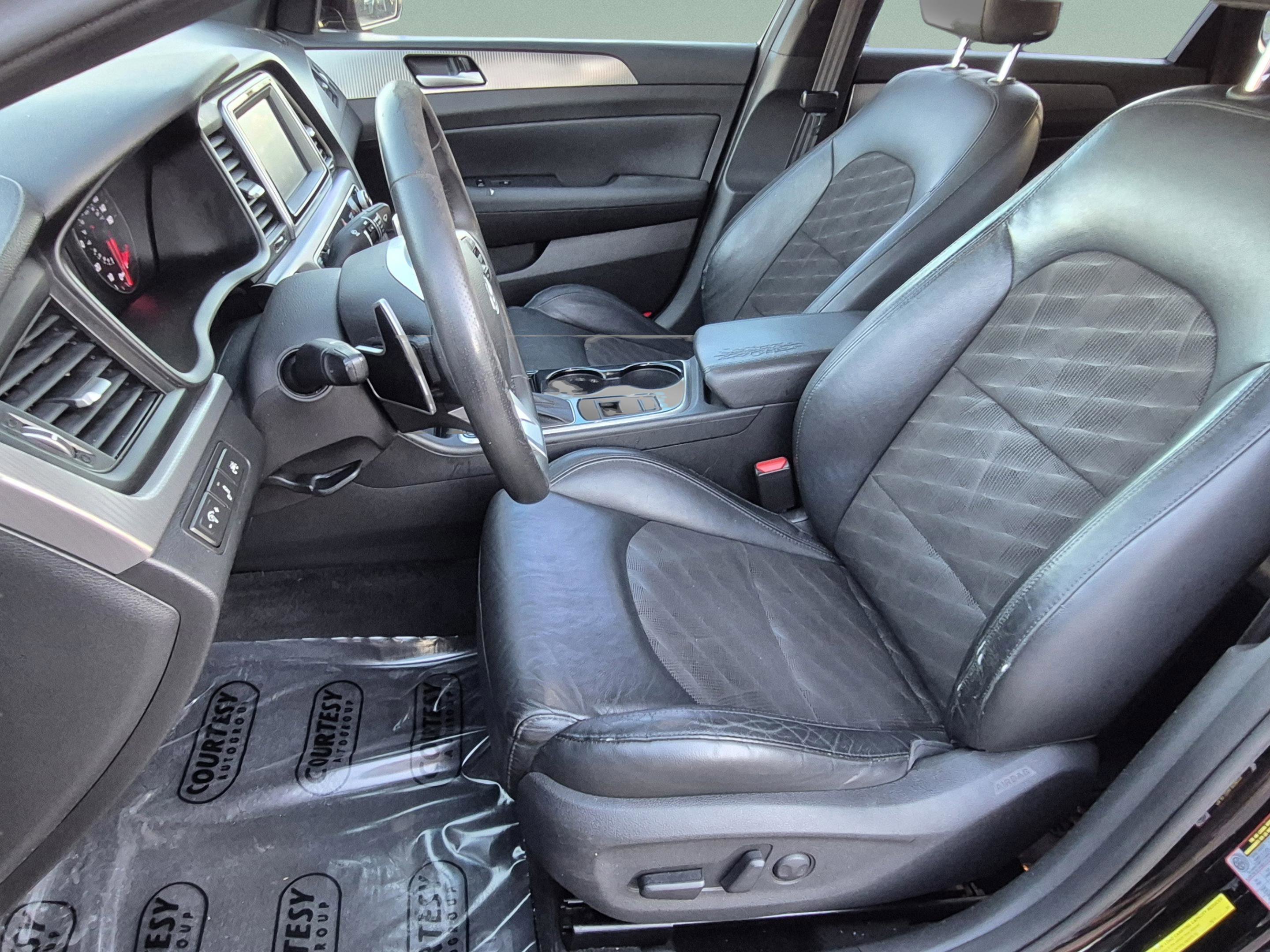 Used 2019 Hyundai Sonata Sport w/ Tech Package 03 FWD image 18