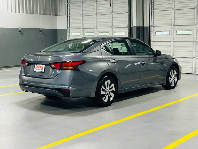 Used 2025 Nissan Altima 2.5 S FWD image 17
