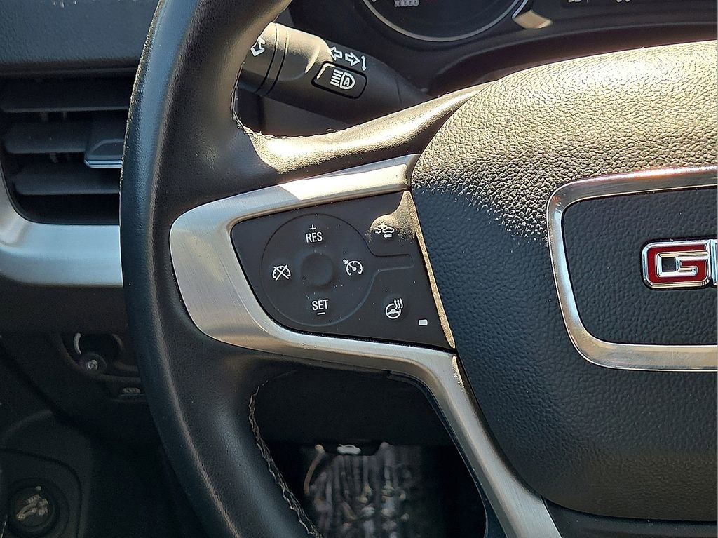 Used 2024 GMC Terrain SLT image 21