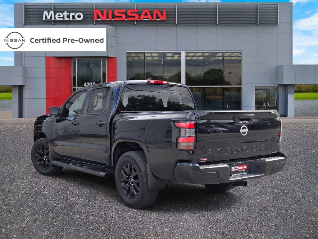 Certified 2023 Nissan Frontier SV w/ Midnight Edition Package RWD image 4