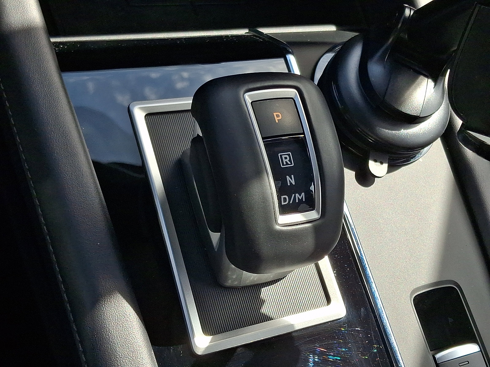 Used 2024 Mitsubishi Outlander SE image 16