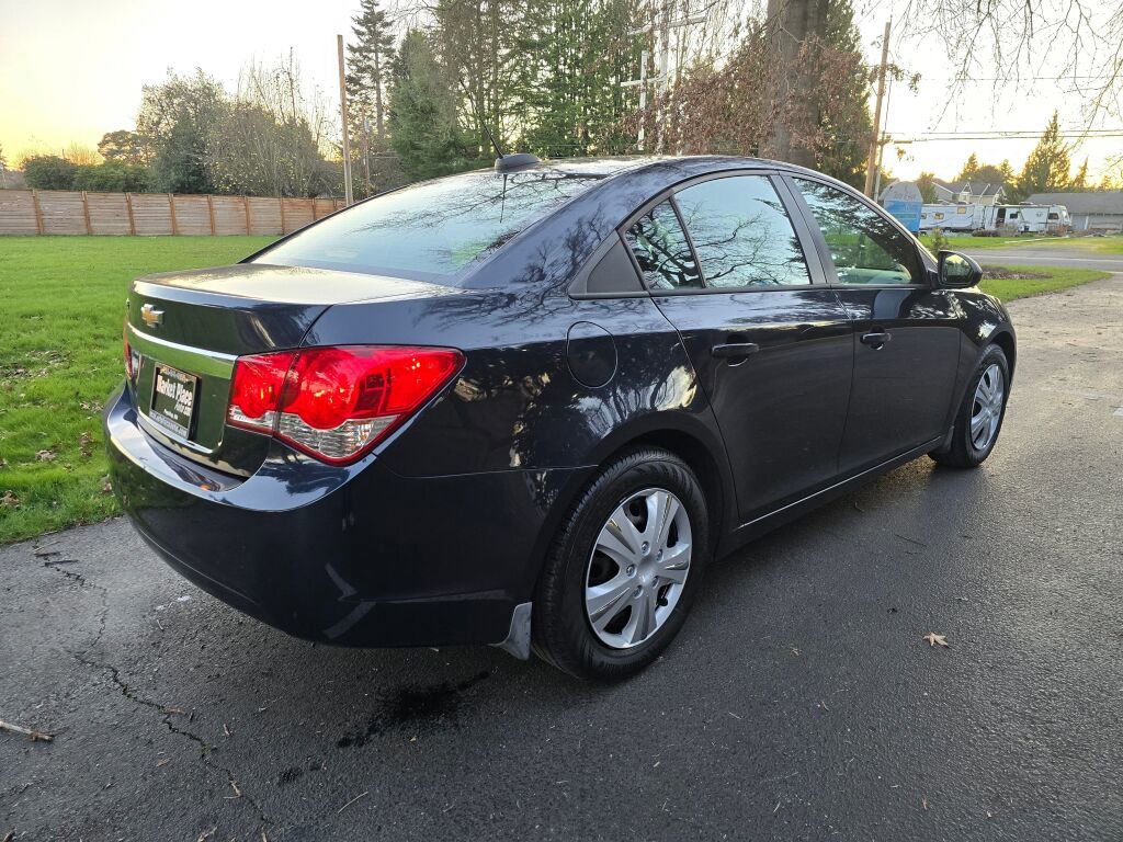 Used 2016 Chevrolet Cruze LS image 7