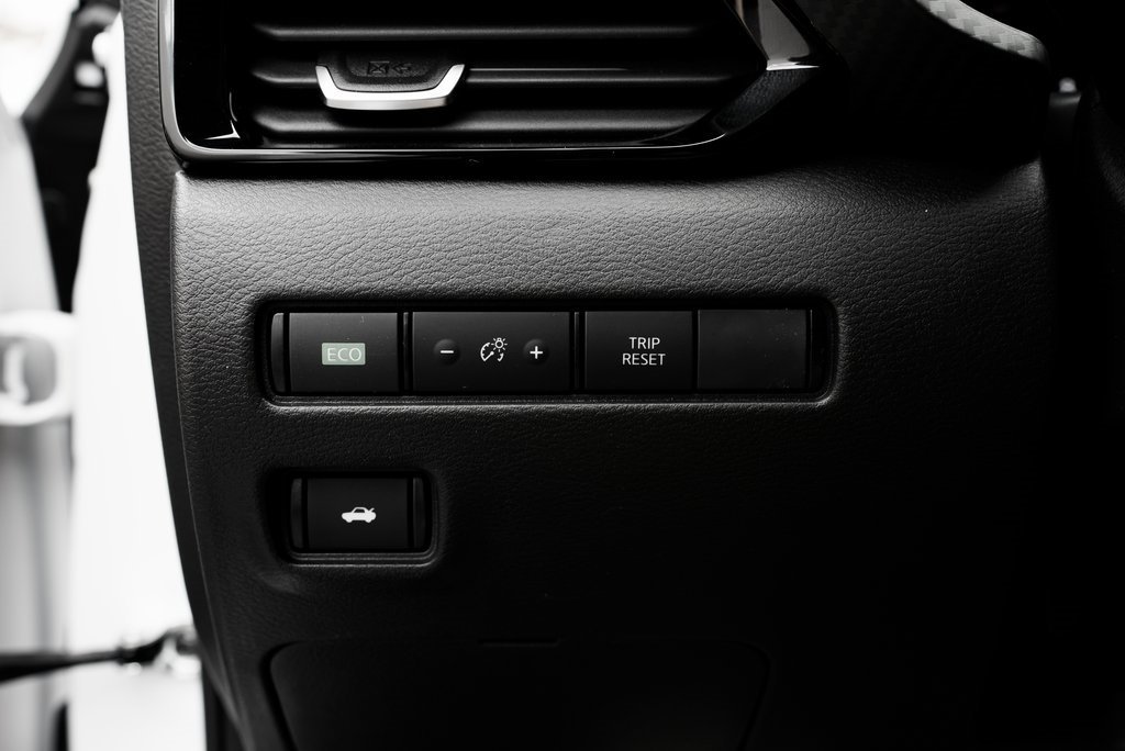 New 2025 Nissan Sentra SV w/ SV Premium Package image 18