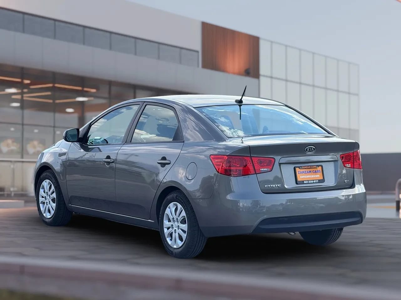 Used 2012 Kia Forte EX FWD image 5