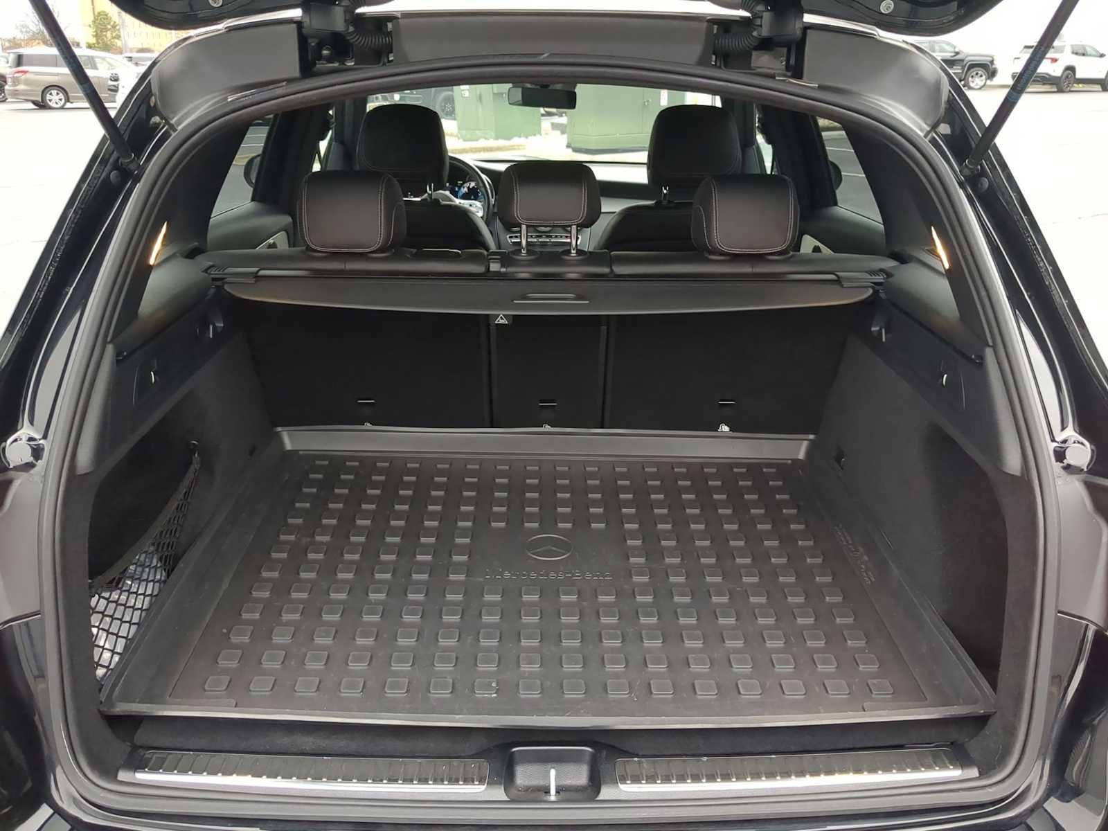 Used 2022 Mercedes-Benz GLC 300 4MATIC image 24