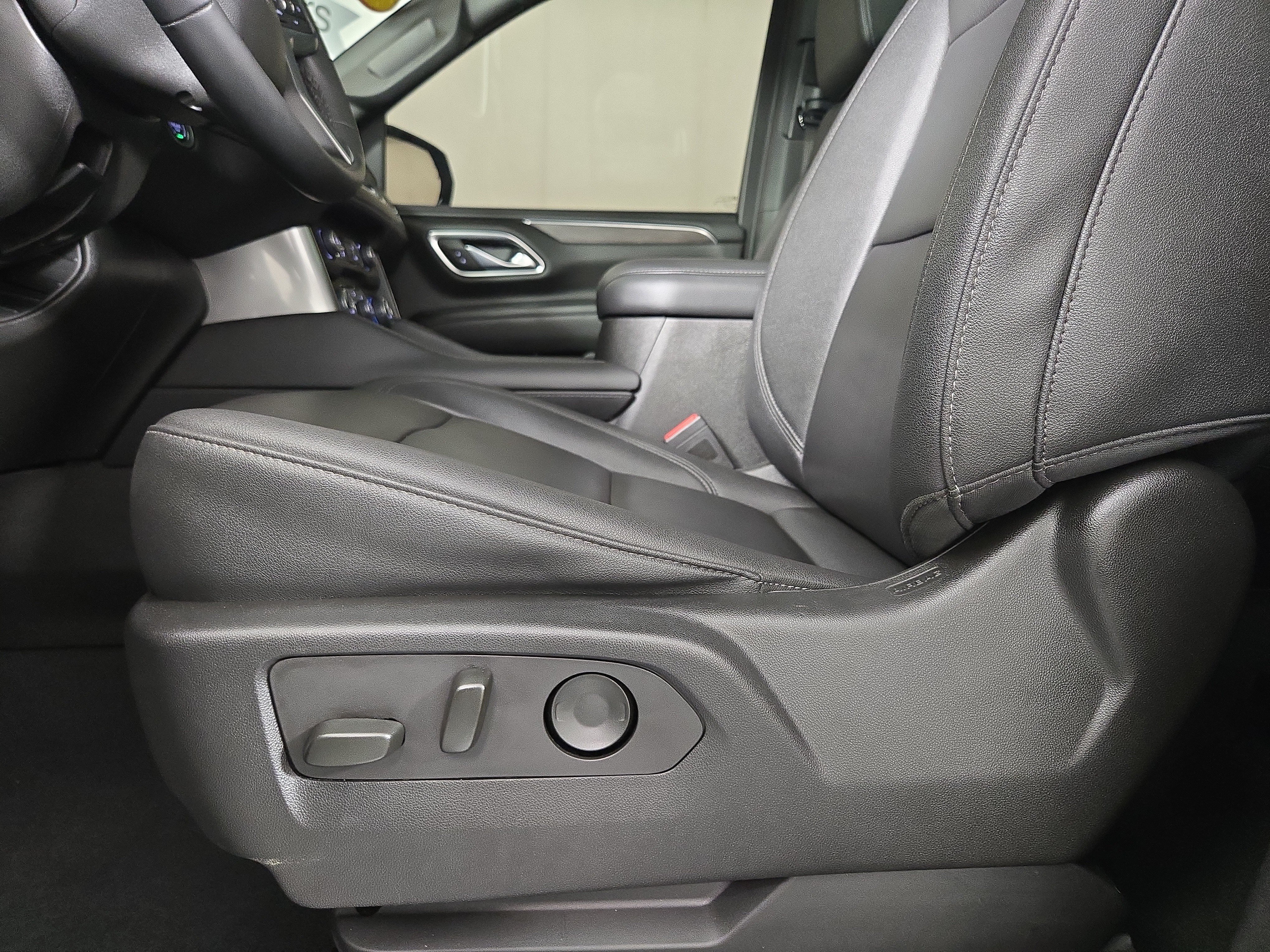 Certified 2023 Chevrolet Suburban Z71 AWD/4WD image 33