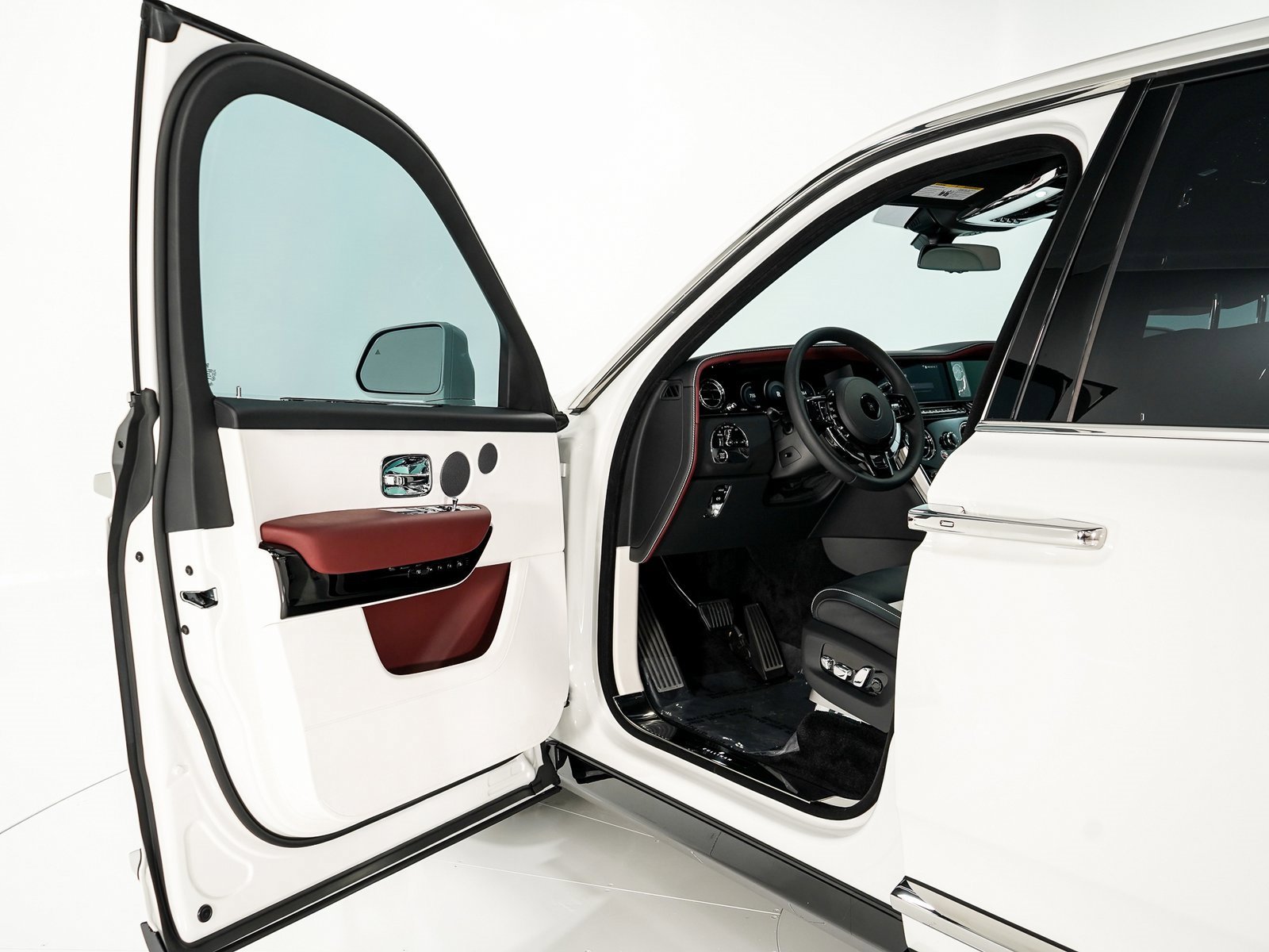 Certified 2025 Rolls-Royce Cullinan image 10
