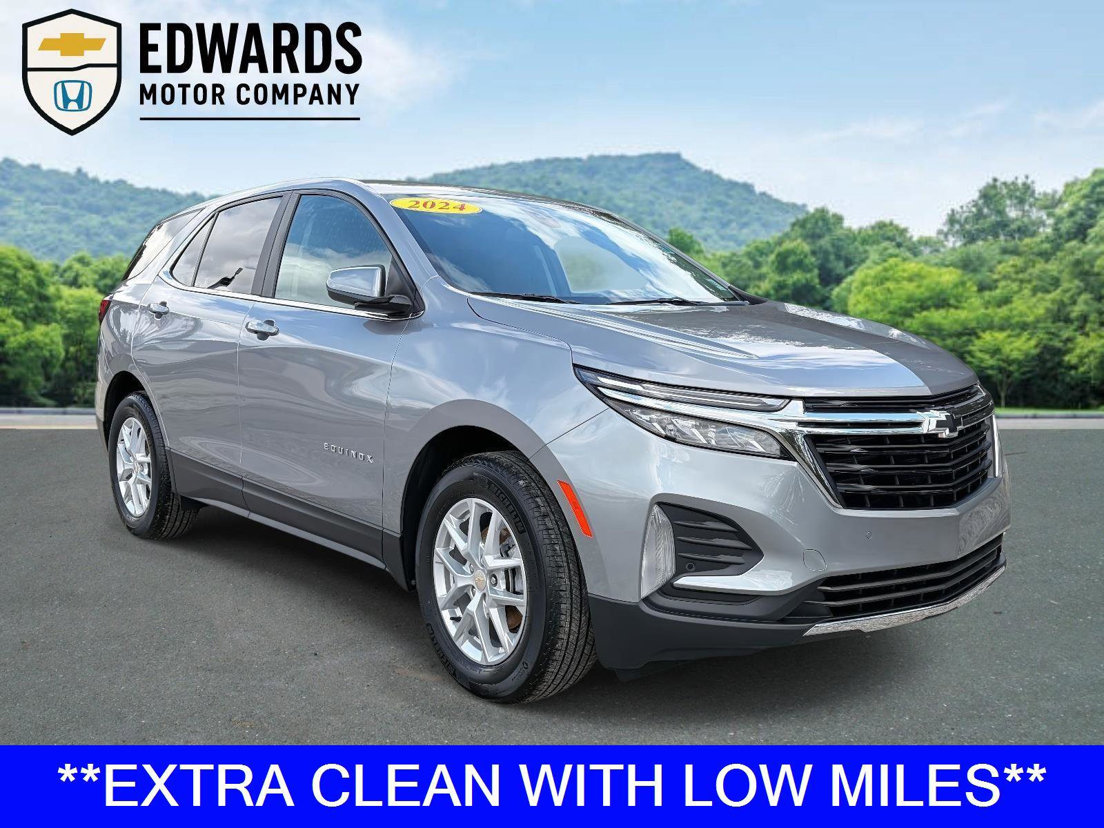 Used 2024 Chevrolet Equinox LT w/ LPO, Floor Liner Package image 1