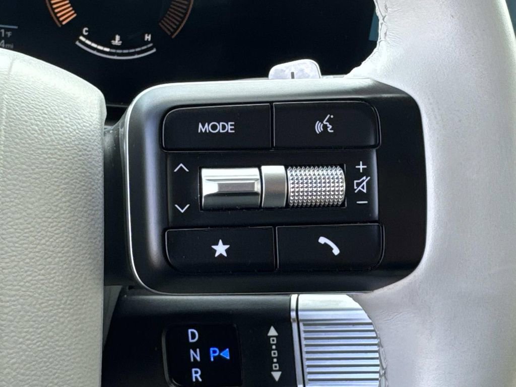 Used 2025 Hyundai Santa Fe SEL image 8