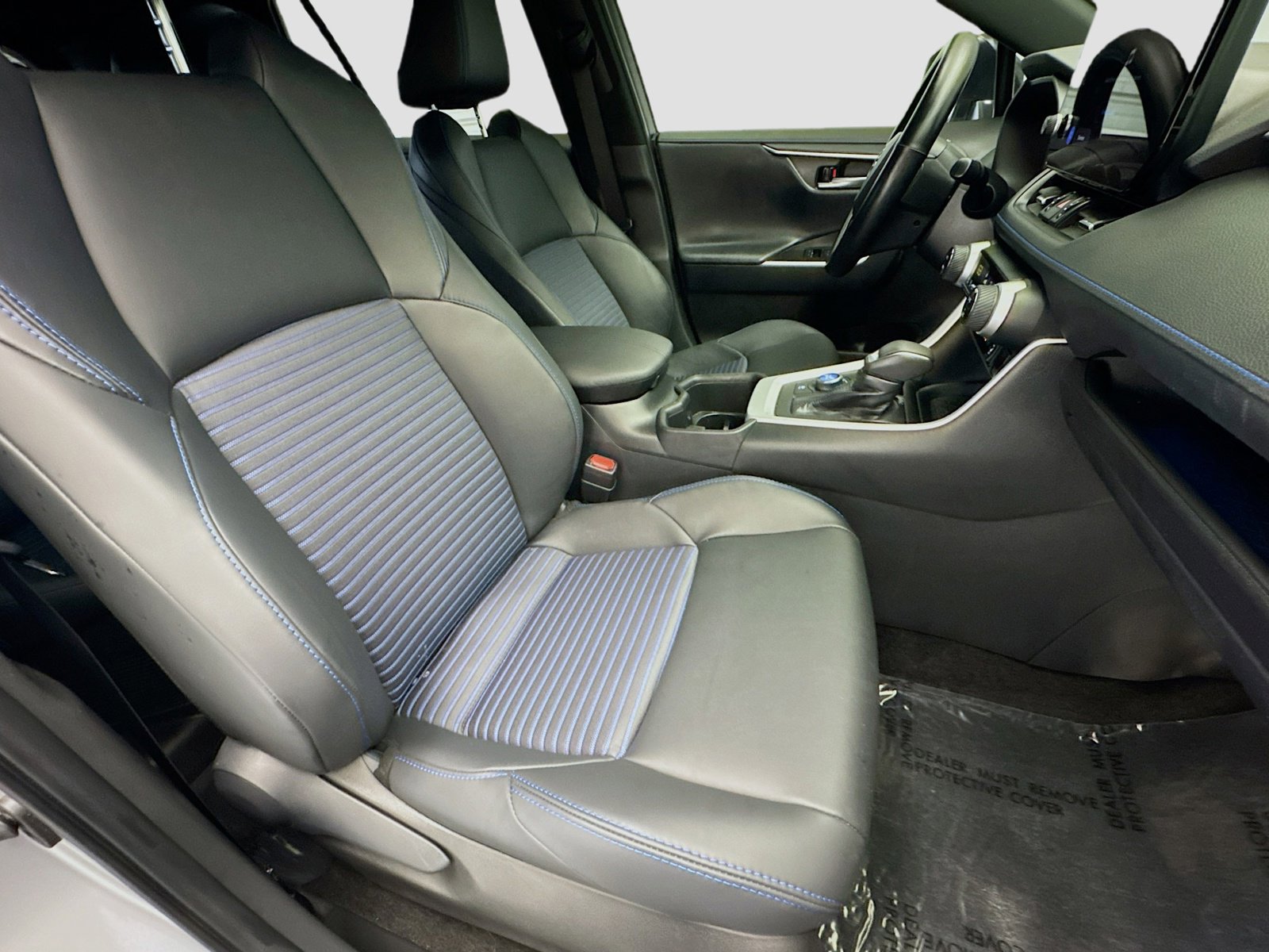 Used 2024 Toyota RAV4 XSE image 21