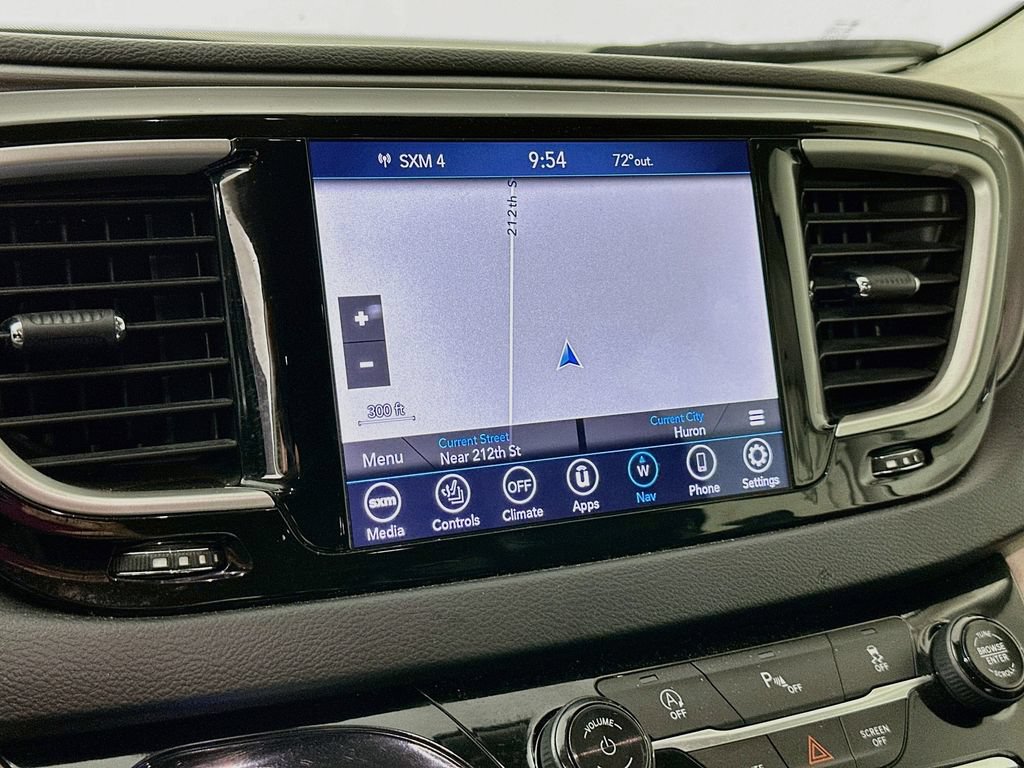 Certified 2020 Chrysler Pacifica Touring-L Plus FWD image 18