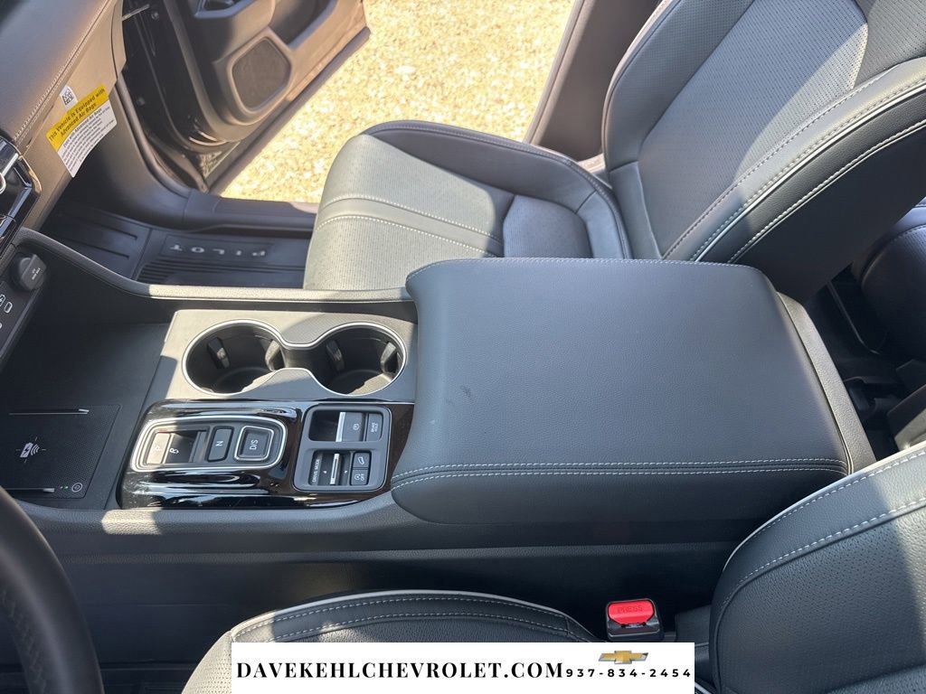 Used 2025 Honda Pilot Elite image 71