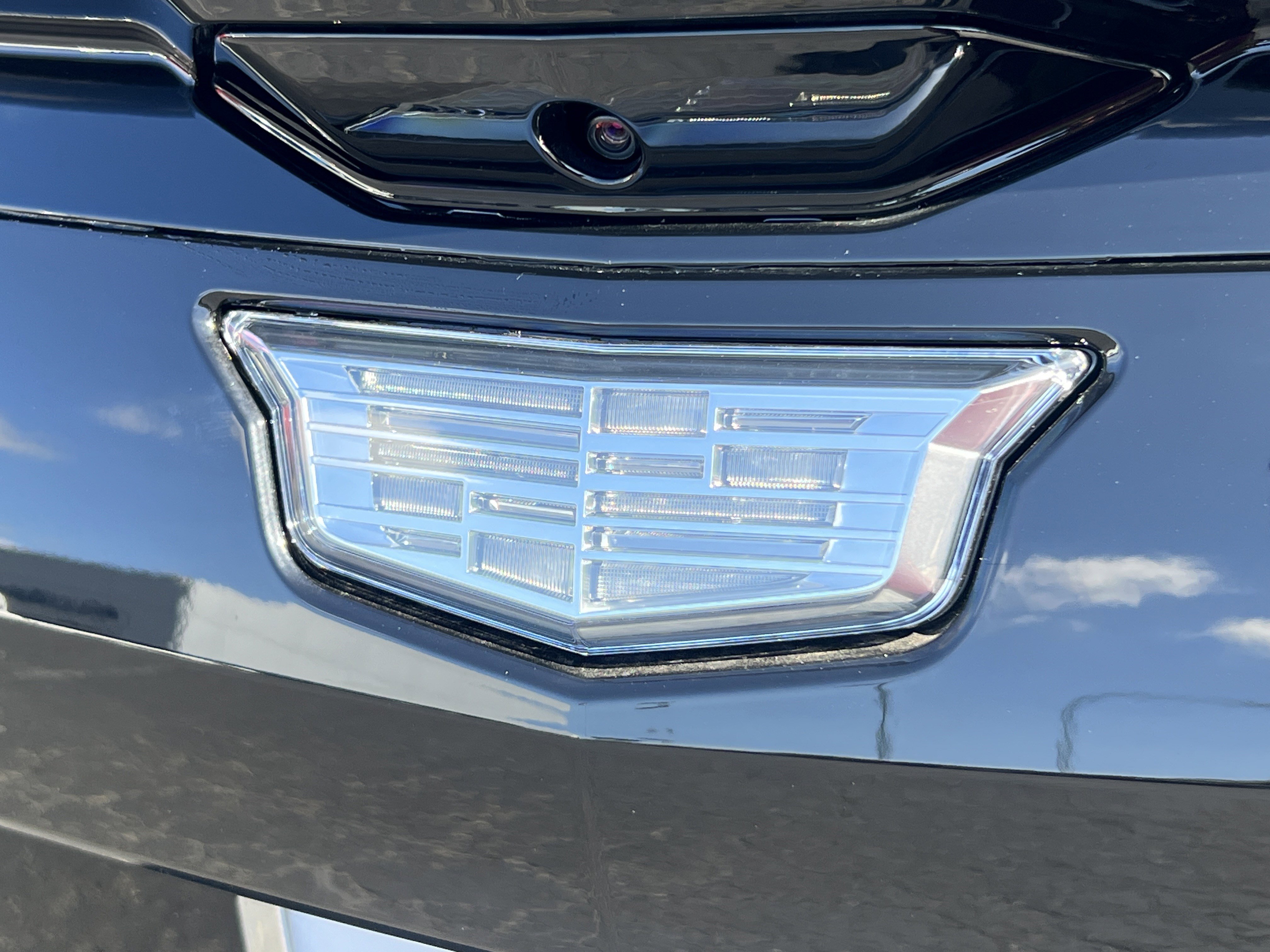 New 2025 Cadillac Optiq Sport 2 image 8