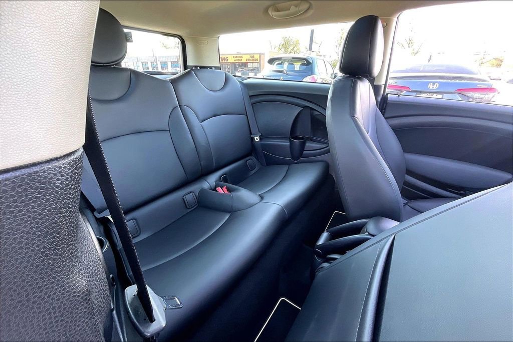 Used 2012 MINI Cooper Clubman FWD image 24