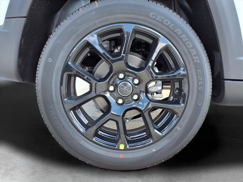 New 2026 Jeep Compass Latitude image 7