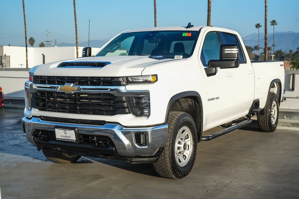 Used 2025 Chevrolet Silverado 2500 LT w/ Convenience Package image 4