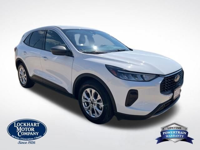Used 2023 Ford Escape Active w/ Tech Pack #1 FWD image 1