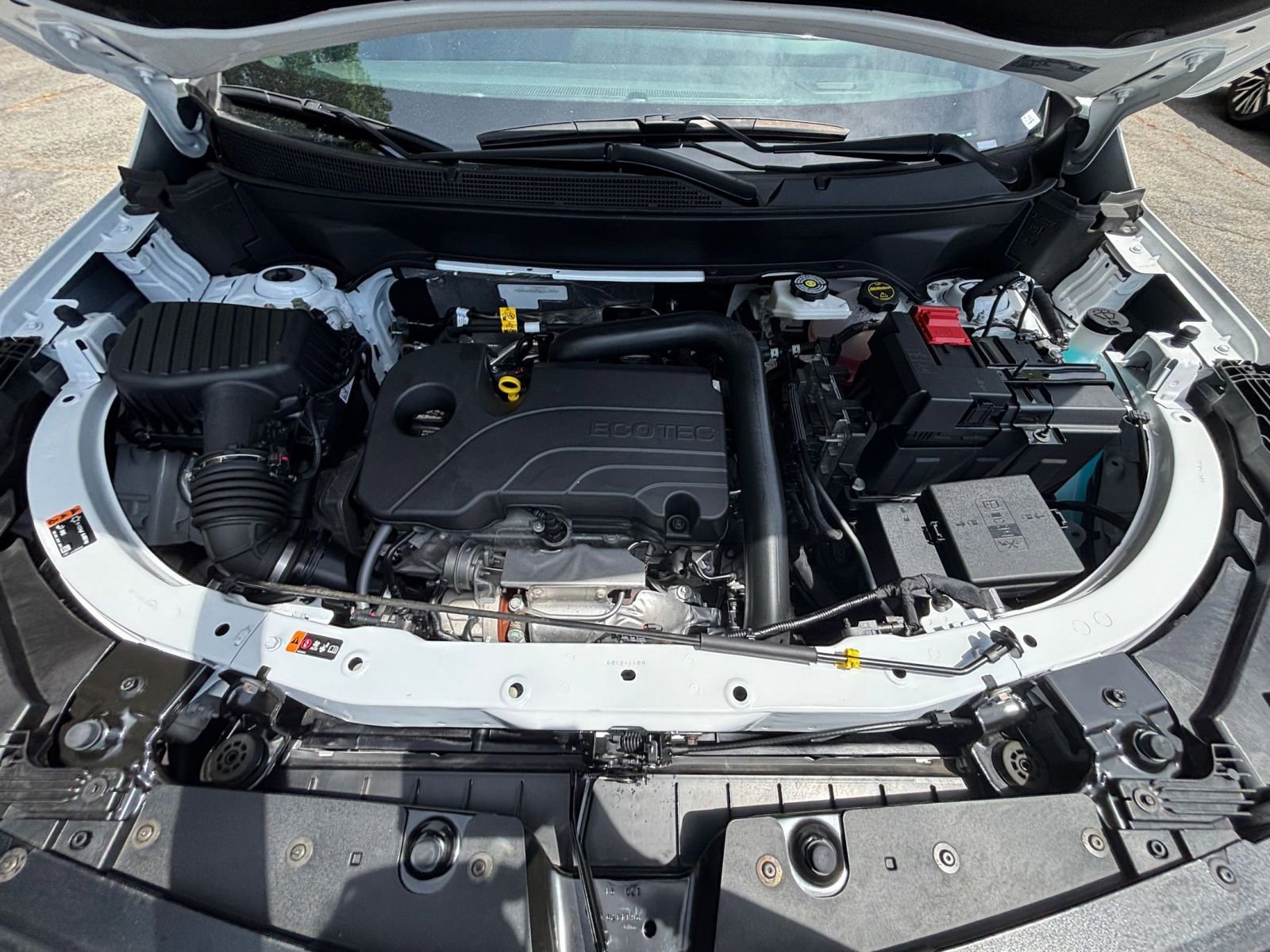 Used 2025 Chevrolet Equinox LT FWD image 33