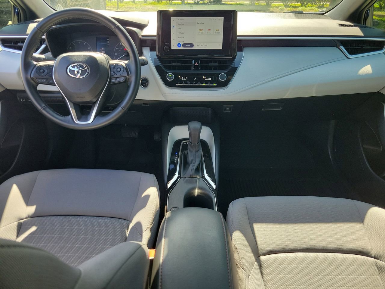 Used 2023 Toyota Corolla SE image 12