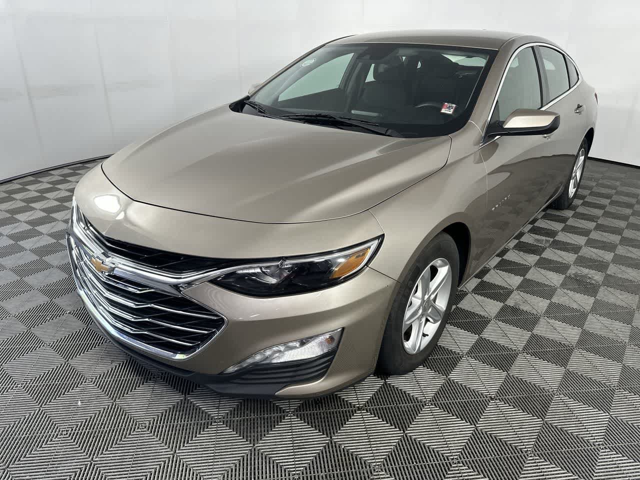 Used 2024 Chevrolet Malibu LT FWD image 4