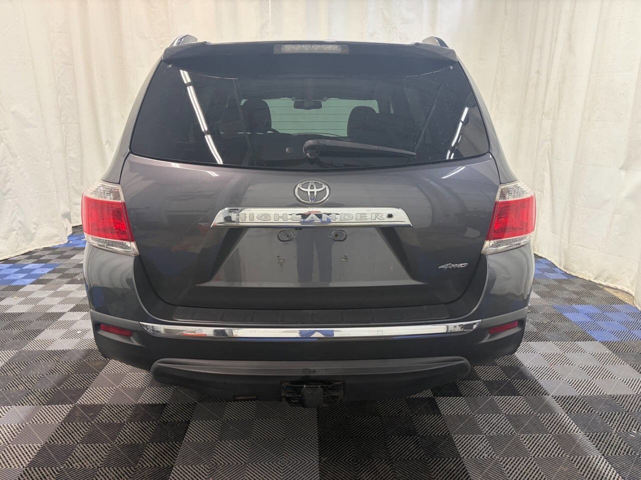 Used 2012 Toyota Highlander Limited w/ Tow Pkg image 7