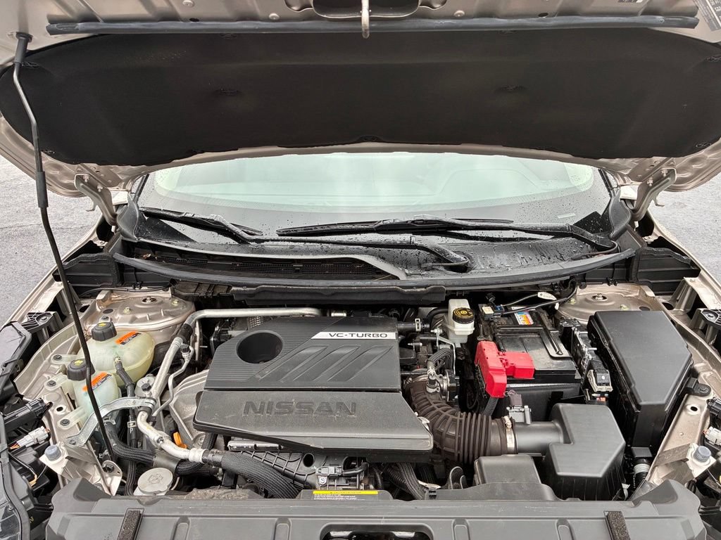 Used 2024 Nissan Rogue Platinum FWD image 9