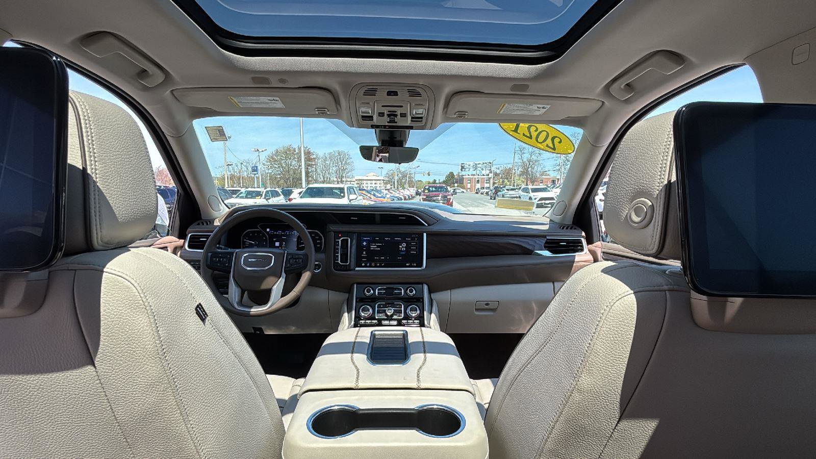 Used 2021 GMC Yukon Denali w/ Denali Ultimate Package AWD/4WD image 25