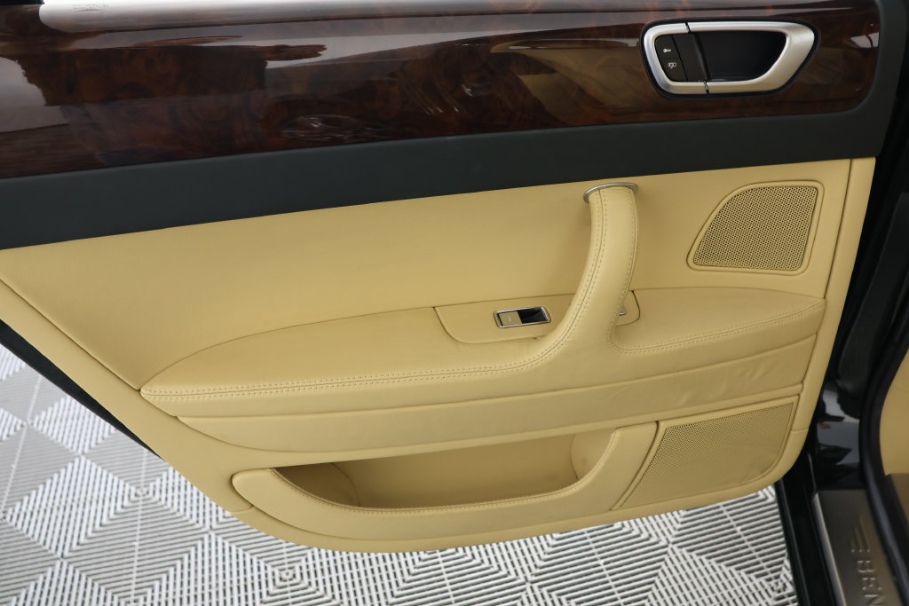 Used 2008 Bentley Flying Spur Flying Spur AWD/4WD image 24