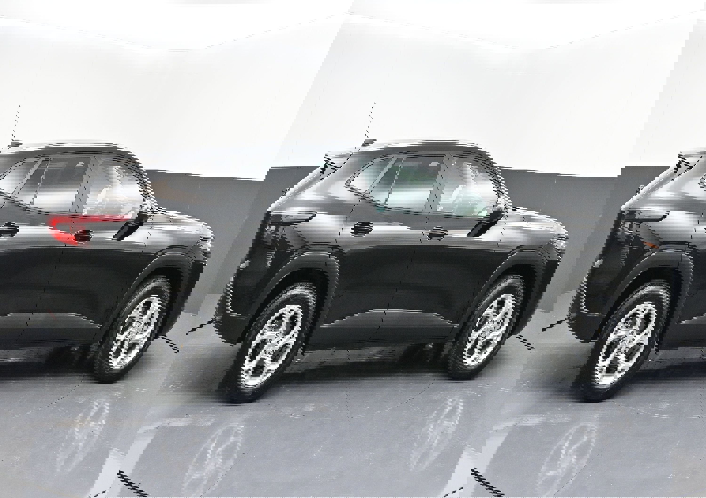 Certified 2025 Chevrolet Trax LS w/ LS Convenience Package image 8