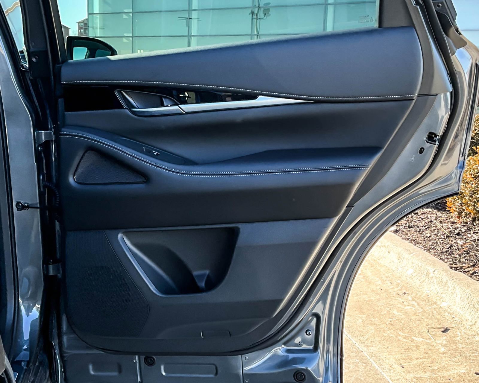 Certified 2025 INFINITI QX60 Pure image 17