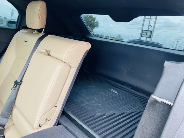 Used 2025 Cadillac XT4 Premium Luxury image 31