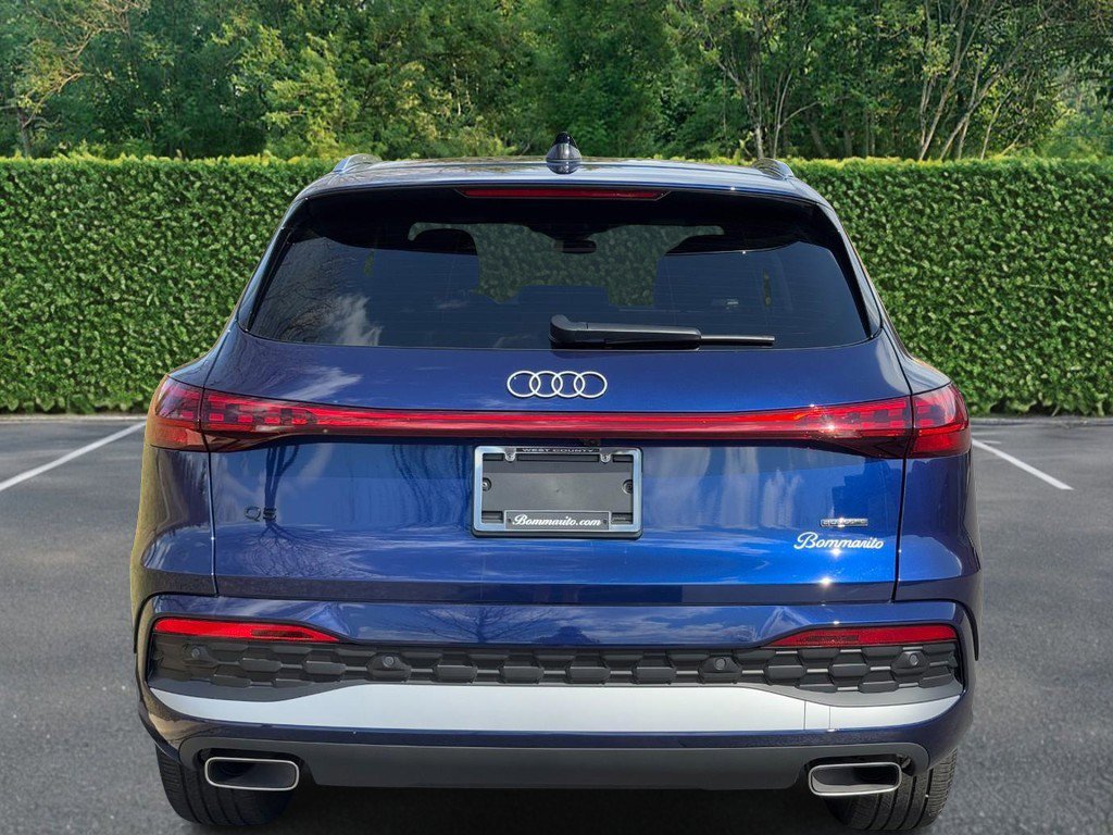 Used 2025 Audi Q5 Premium w/ Convenience Package image 8