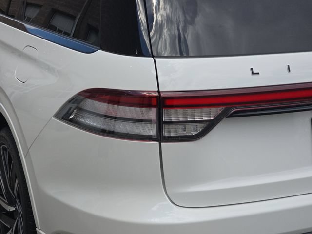 Used 2025 Lincoln Aviator Black Label w/ Jet Appearance Package AWD/4WD image 38