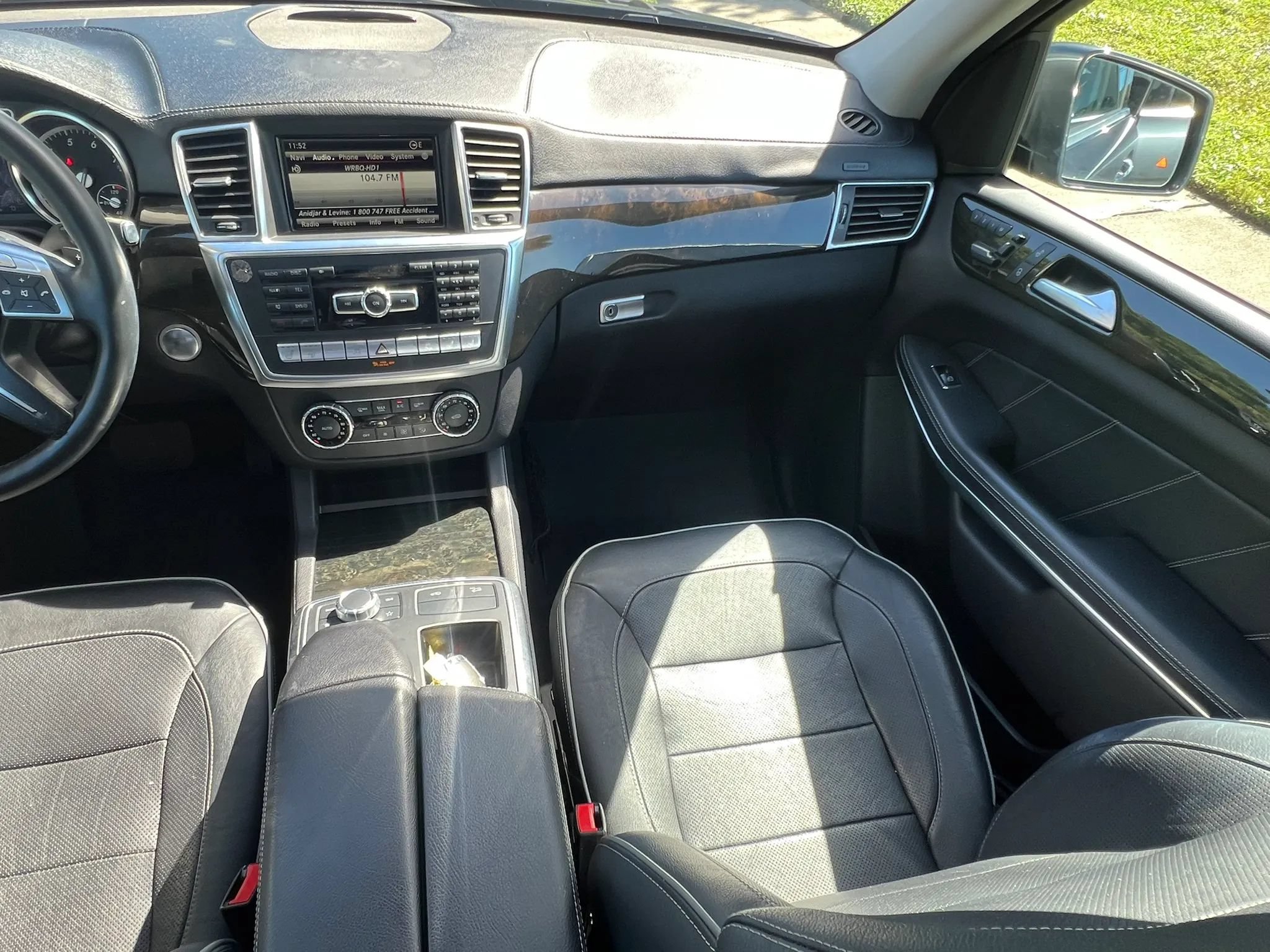 Used 2014 Mercedes-Benz GL 450 4MATIC w/ Lighting Package image 33