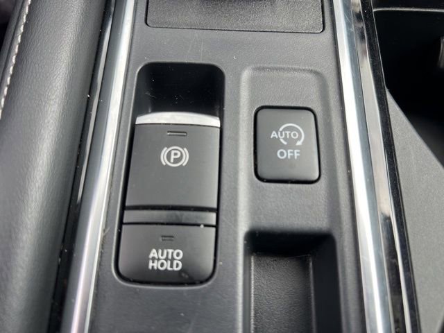 Used 2024 Nissan Pathfinder SV image 23