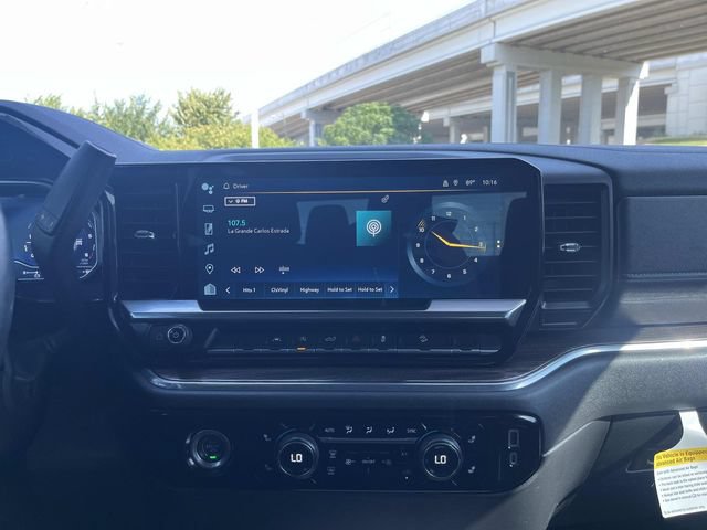 Used 2023 Chevrolet Silverado 1500 LT Trail Boss w/ LPO, Dark Essentials Package AWD/4WD image 13